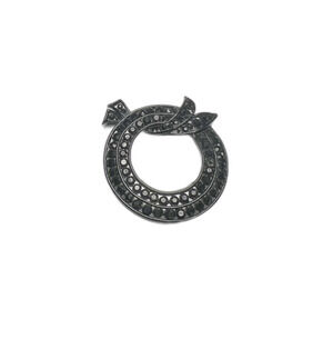 Vintage Brooch 90's Black Rhinestone Set Wreath Quiet Luxury Brooch